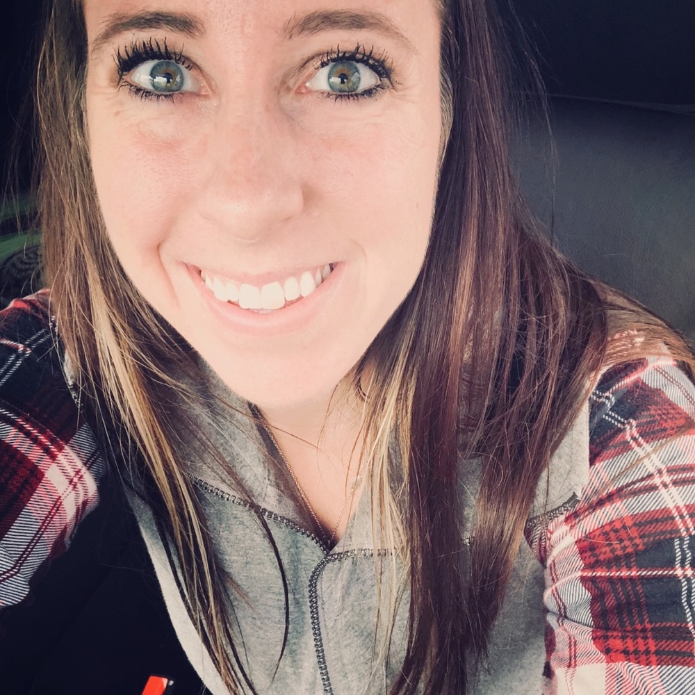 Meet your Posher, Deboni